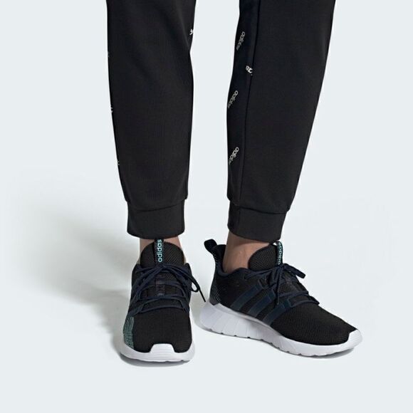 Adidas Questar Flow    - Picture 2 of 10